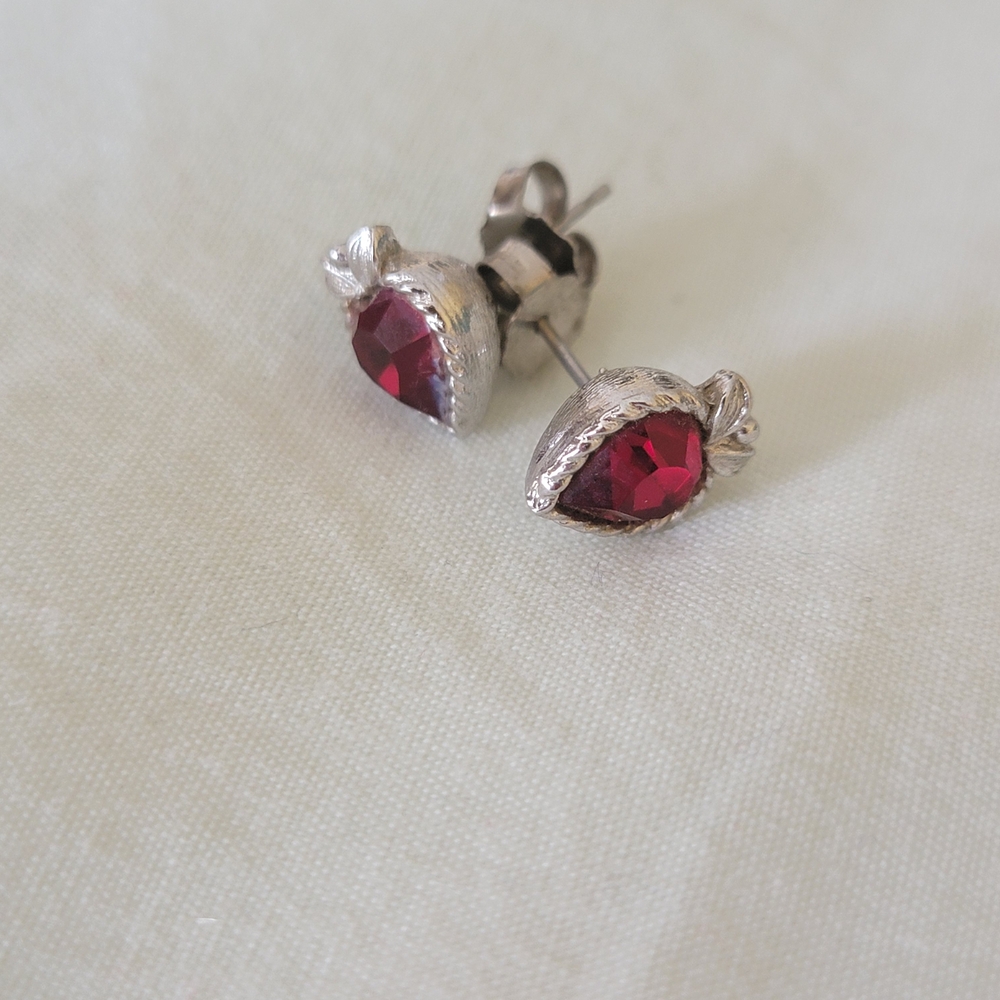 Birthstone Heart-Shaped Red Crystal Earrings - Picture 2 of 3